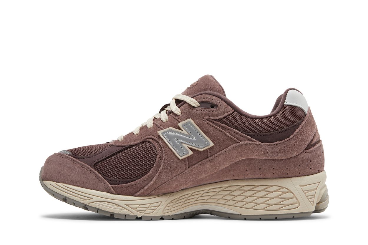 New Balance 2002R Black Fig - vue arrière