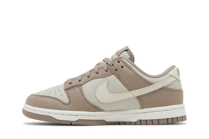 Nike Dunk Low Bone Beige - vue arrière