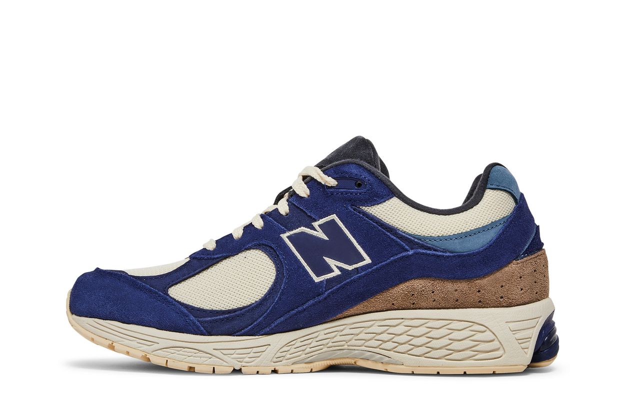 New Balance 2002R Light Cream Purple - vue arrière